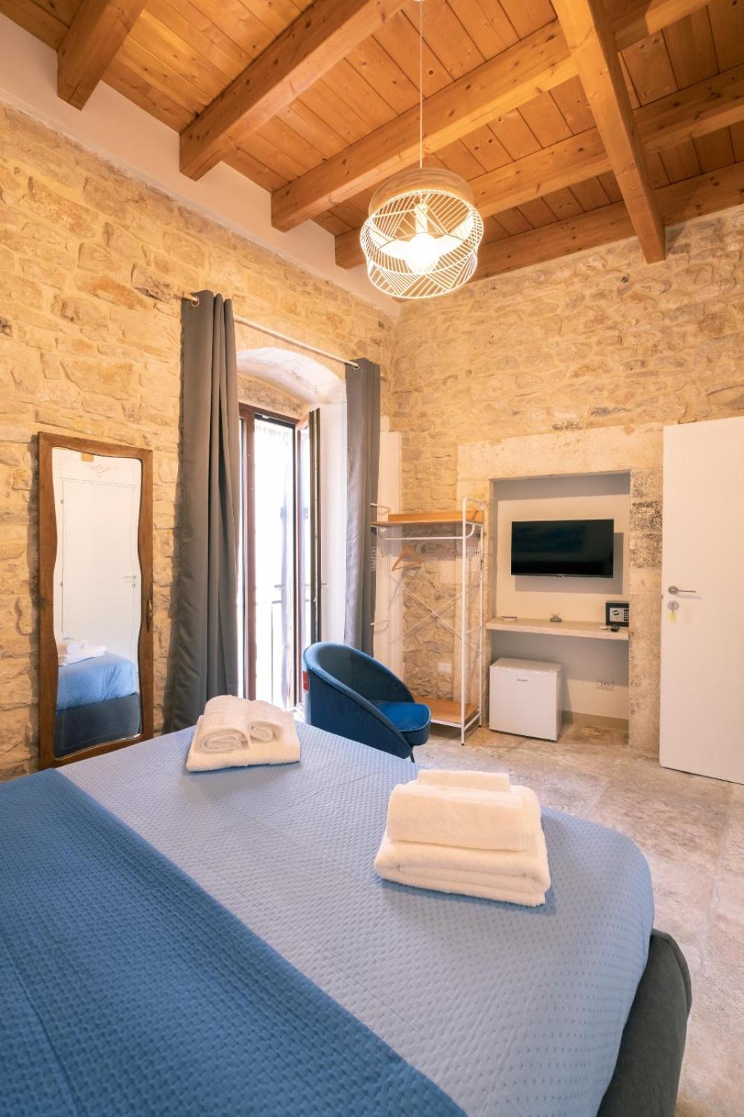 Отель Palazzo Rizzi Dimora Dei Templari Bitetto Экстерьер фото